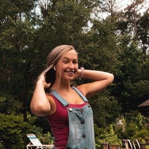 Meet your Posher, Breana